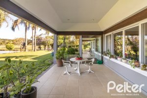 Casa em Condomínio à venda com 533m², 4 dormitórios, 2 suítes, 6 vagas, no bairro Terra Ville em PORTO ALEGRE