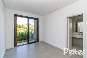 Casa em Condomínio à venda com 389m², 4 dormitórios, 4 suítes, 4 vagas, no bairro Terra Ville em PORTO ALEGRE