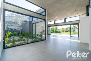 Casa em Condomínio à venda com 389m², 4 dormitórios, 4 suítes, 4 vagas, no bairro Terra Ville em PORTO ALEGRE