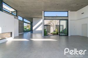Casa em Condomínio à venda com 389m², 4 dormitórios, 4 suítes, 4 vagas, no bairro Terra Ville em PORTO ALEGRE
