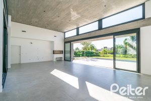 Casa em Condomínio à venda com 389m², 4 dormitórios, 4 suítes, 4 vagas, no bairro Terra Ville em PORTO ALEGRE