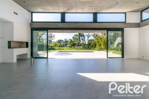 Casa em Condomínio à venda com 389m², 4 dormitórios, 4 suítes, 4 vagas, no bairro Terra Ville em PORTO ALEGRE