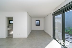 Casa em Condomínio à venda com 389m², 4 dormitórios, 4 suítes, 4 vagas, no bairro Terra Ville em PORTO ALEGRE