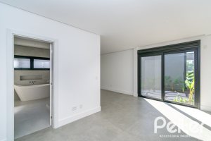 Casa em Condomínio à venda com 389m², 4 dormitórios, 4 suítes, 4 vagas, no bairro Terra Ville em PORTO ALEGRE
