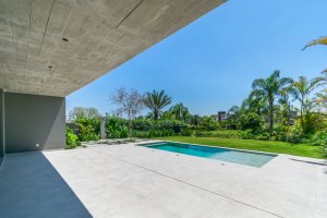 Casa em Condomínio à venda com 389m², 4 dormitórios, 4 suítes, 4 vagas, no bairro Terra Ville em PORTO ALEGRE