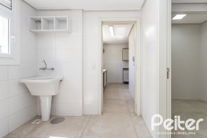 Apartamento à venda com 142m², 3 dormitórios, 1 suíte, 2 vagas, no bairro Tristeza em PORTO ALEGRE