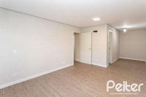 Apartamento à venda com 142m², 3 dormitórios, 1 suíte, 2 vagas, no bairro Tristeza em PORTO ALEGRE