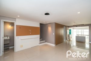 Casa em Condomínio à venda com 210m², 4 dormitórios, 3 suítes, 3 vagas, no bairro Tristeza em Porto Alegre