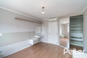 Casa em Condomínio à venda com 210m², 4 dormitórios, 3 suítes, 3 vagas, no bairro Tristeza em Porto Alegre