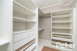 Casa em Condomínio à venda com 210m², 4 dormitórios, 3 suítes, 3 vagas, no bairro Tristeza em Porto Alegre