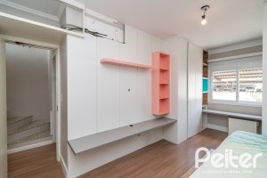 Casa em Condomínio à venda com 210m², 4 dormitórios, 3 suítes, 3 vagas, no bairro Tristeza em Porto Alegre