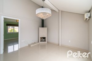 Casa em Condomínio à venda com 210m², 4 dormitórios, 3 suítes, 3 vagas, no bairro Tristeza em Porto Alegre