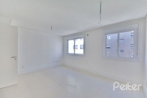 Cobertura à venda com 364m², 3 dormitórios, 2 suítes, 3 vagas, no bairro Tristeza em PORTO ALEGRE