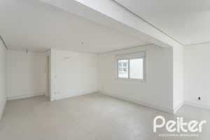 Cobertura à venda com 264m², 3 dormitórios, 3 suítes, 3 vagas, no bairro Tristeza em PORTO ALEGRE