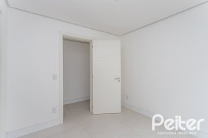 Cobertura à venda com 264m², 3 dormitórios, 3 suítes, 3 vagas, no bairro Tristeza em PORTO ALEGRE