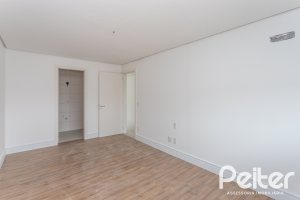 Cobertura à venda com 264m², 3 dormitórios, 3 suítes, 3 vagas, no bairro Tristeza em PORTO ALEGRE