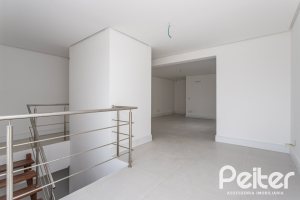 Cobertura à venda com 264m², 3 dormitórios, 3 suítes, 3 vagas, no bairro Tristeza em PORTO ALEGRE