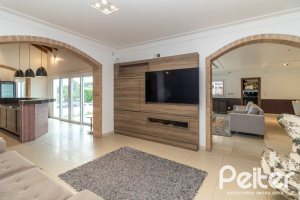 Casa em Condomínio à venda com 445m², 4 dormitórios, 4 suítes, 4 vagas, no bairro Terra Ville em Porto Alegre