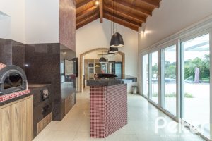 Casa em Condomínio à venda com 445m², 4 dormitórios, 4 suítes, 4 vagas, no bairro Terra Ville em Porto Alegre