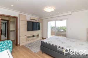 Casa em Condomínio à venda com 445m², 4 dormitórios, 4 suítes, 4 vagas, no bairro Terra Ville em Porto Alegre