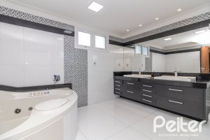 Casa em Condomínio à venda com 445m², 4 dormitórios, 4 suítes, 4 vagas, no bairro Terra Ville em Porto Alegre