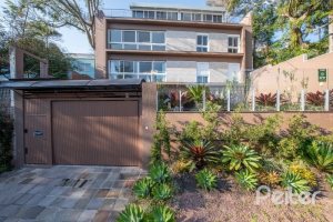 Cobertura à venda com 550m², 4 dormitórios, 4 suítes, 3 vagas, no bairro Vila Assunção em Porto Alegre