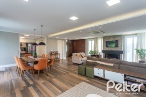 Casa em Condomínio à venda com 337m², 4 dormitórios, 1 suíte, 4 vagas, no bairro Alphaville em PORTO ALEGRE