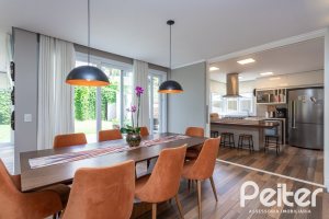 Casa em Condomínio à venda com 337m², 4 dormitórios, 1 suíte, 4 vagas, no bairro Alphaville em PORTO ALEGRE