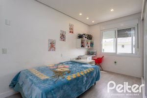 Casa em Condomínio à venda com 337m², 4 dormitórios, 1 suíte, 4 vagas, no bairro Alphaville em PORTO ALEGRE
