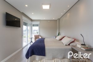 Casa em Condomínio à venda com 337m², 4 dormitórios, 1 suíte, 4 vagas, no bairro Alphaville em PORTO ALEGRE