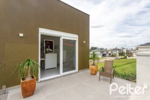 Casa em Condomínio à venda com 337m², 4 dormitórios, 1 suíte, 4 vagas, no bairro Alphaville em PORTO ALEGRE