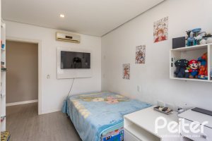 Casa em Condomínio à venda com 337m², 4 dormitórios, 1 suíte, 4 vagas, no bairro Alphaville em PORTO ALEGRE