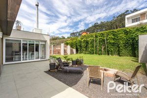 Casa em Condomínio à venda com 337m², 4 dormitórios, 1 suíte, 4 vagas, no bairro Alphaville em PORTO ALEGRE