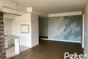 Apartamento à venda com 100m², 3 dormitórios, 1 suíte, 2 vagas, no bairro Cristal em Porto Alegre