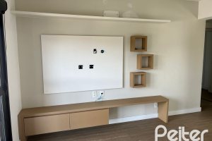 Apartamento à venda com 100m², 3 dormitórios, 1 suíte, 2 vagas, no bairro Cristal em Porto Alegre