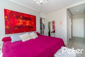 Casa em Condomínio à venda com 420m², 4 dormitórios, 4 suítes, 6 vagas, no bairro Terra Ville em PORTO ALEGRE