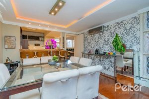 Apartamento à venda com 231m², 4 dormitórios, 2 suítes, 2 vagas, no bairro Cristal em PORTO ALEGRE