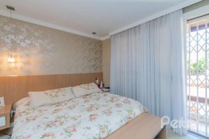 Apartamento à venda com 231m², 4 dormitórios, 2 suítes, 2 vagas, no bairro Cristal em PORTO ALEGRE