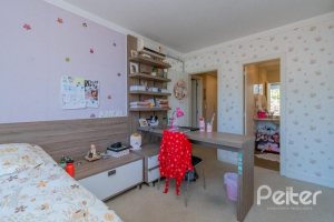 Apartamento à venda com 231m², 4 dormitórios, 2 suítes, 2 vagas, no bairro Cristal em PORTO ALEGRE