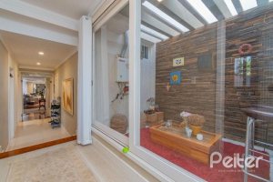 Apartamento à venda com 231m², 4 dormitórios, 2 suítes, 2 vagas, no bairro Cristal em PORTO ALEGRE