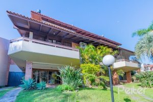 Apartamento à venda com 231m², 4 dormitórios, 2 suítes, 2 vagas, no bairro Cristal em PORTO ALEGRE