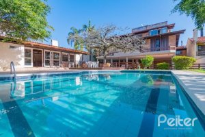 Apartamento à venda com 231m², 4 dormitórios, 2 suítes, 2 vagas, no bairro Cristal em PORTO ALEGRE