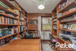 Casa em Condomínio à venda com 395m², 4 dormitórios, 4 suítes, 4 vagas, no bairro Cavalhada em PORTO ALEGRE