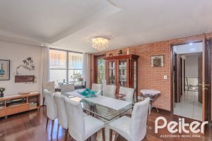 Casa em Condomínio à venda com 395m², 4 dormitórios, 4 suítes, 4 vagas, no bairro Cavalhada em PORTO ALEGRE