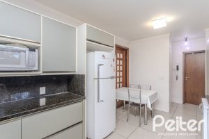 Casa em Condomínio à venda com 395m², 4 dormitórios, 4 suítes, 4 vagas, no bairro Cavalhada em PORTO ALEGRE