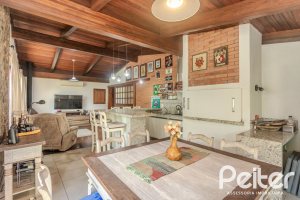 Casa em Condomínio à venda com 395m², 4 dormitórios, 4 suítes, 4 vagas, no bairro Cavalhada em PORTO ALEGRE