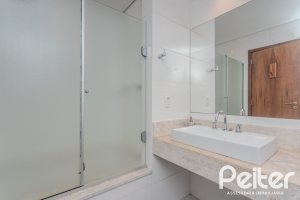 Casa em Condomínio à venda com 395m², 4 dormitórios, 4 suítes, 4 vagas, no bairro Cavalhada em PORTO ALEGRE