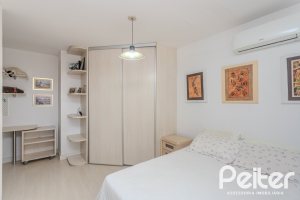 Casa em Condomínio à venda com 395m², 4 dormitórios, 4 suítes, 4 vagas, no bairro Cavalhada em PORTO ALEGRE