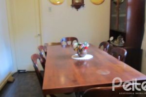 Comercial à venda com 260m², 3 dormitórios, 1 suíte, 6 vagas, no bairro Menino Deus em Porto Alegre