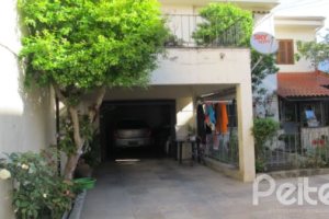 Comercial à venda com 260m², 3 dormitórios, 1 suíte, 6 vagas, no bairro Menino Deus em Porto Alegre